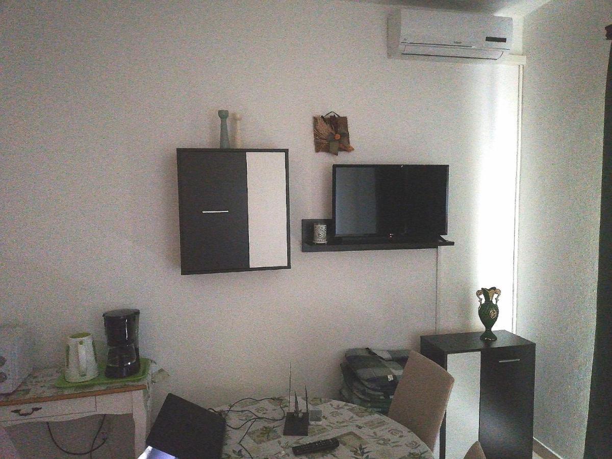 Apartments Mirela Πόρετς Εξωτερικό φωτογραφία