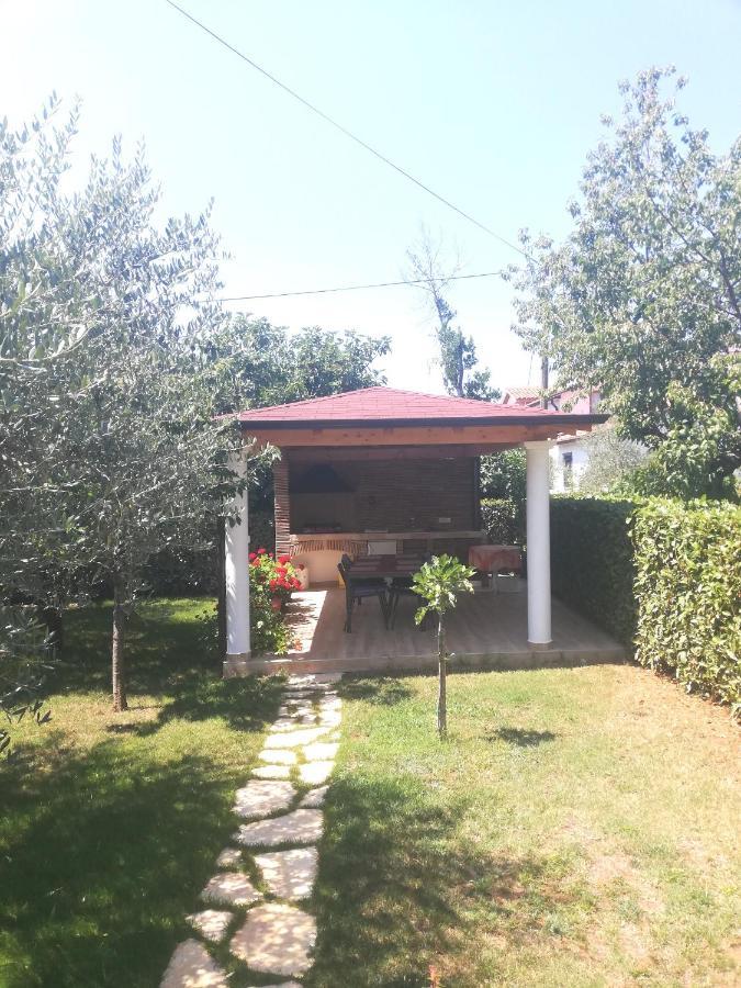 Apartments Mirela Πόρετς Εξωτερικό φωτογραφία