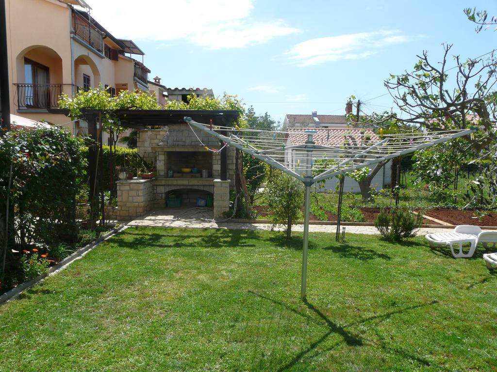 Apartments Mirela Πόρετς Εξωτερικό φωτογραφία