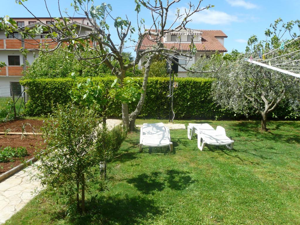 Apartments Mirela Πόρετς Εξωτερικό φωτογραφία