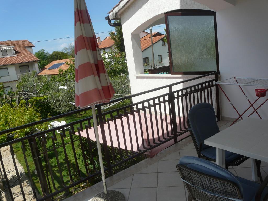 Apartments Mirela Πόρετς Εξωτερικό φωτογραφία