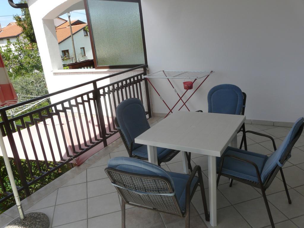 Apartments Mirela Πόρετς Εξωτερικό φωτογραφία