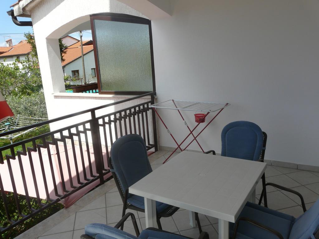 Apartments Mirela Πόρετς Εξωτερικό φωτογραφία