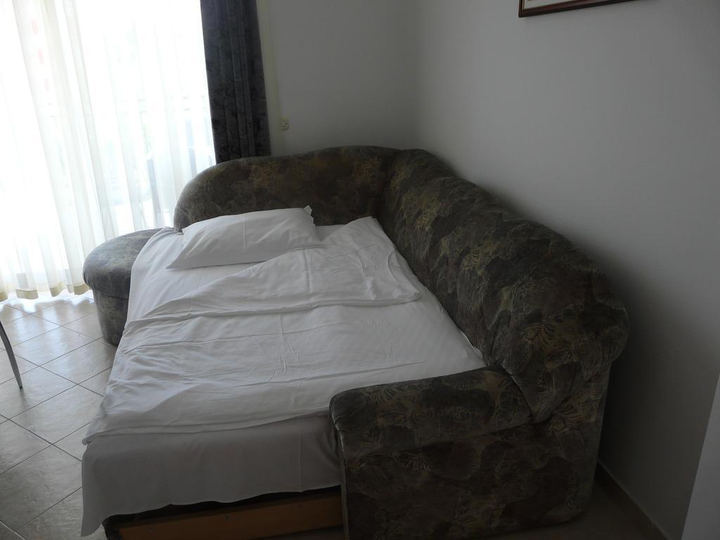 Apartments Mirela Πόρετς Εξωτερικό φωτογραφία