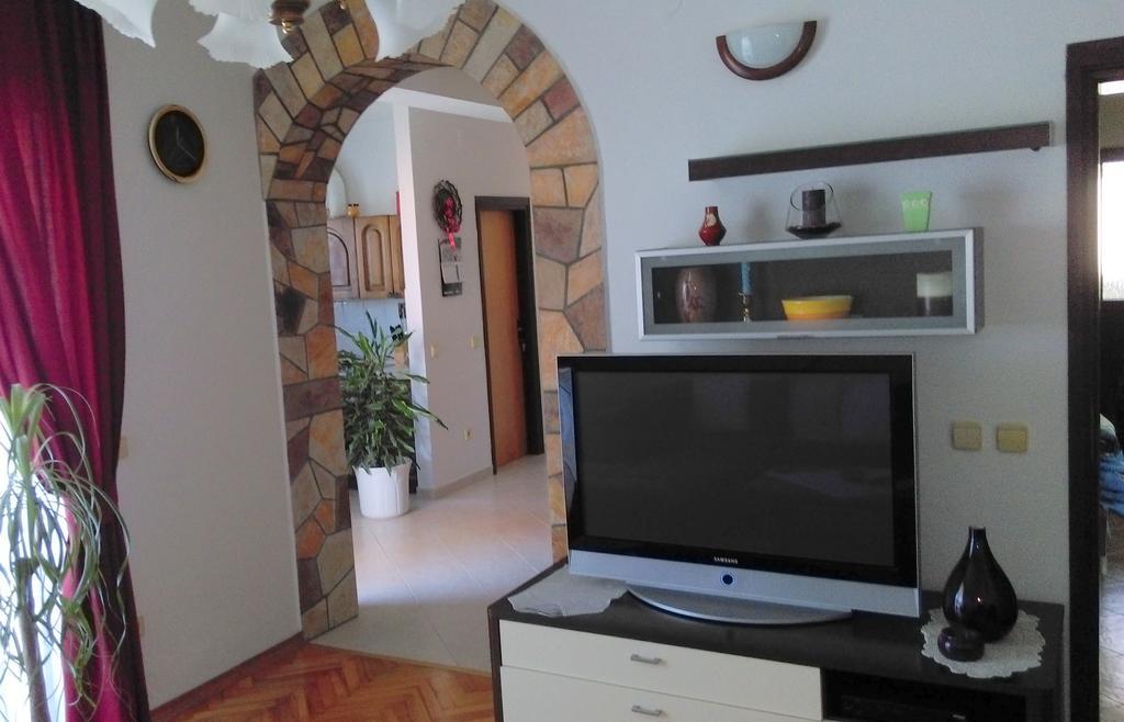 Apartments Mirela Πόρετς Εξωτερικό φωτογραφία