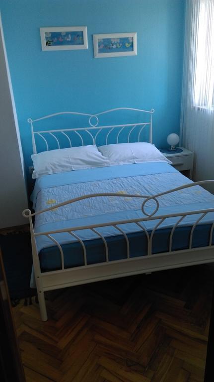 Apartments Mirela Πόρετς Εξωτερικό φωτογραφία