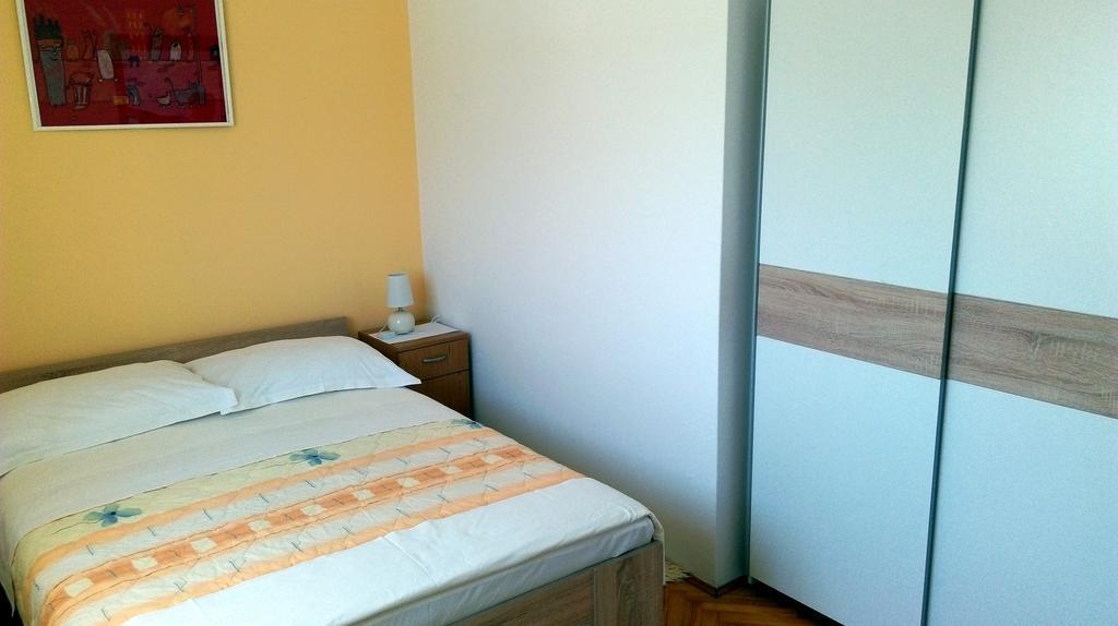 Apartments Mirela Πόρετς Εξωτερικό φωτογραφία
