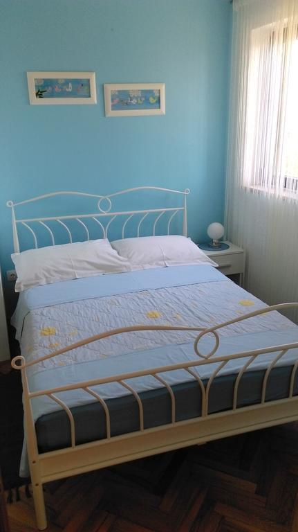 Apartments Mirela Πόρετς Εξωτερικό φωτογραφία