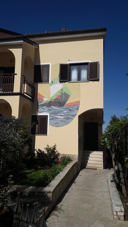 Apartments Mirela Πόρετς Εξωτερικό φωτογραφία